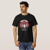 ドイツのベルリンの街並み Tシャツ (正面フル)