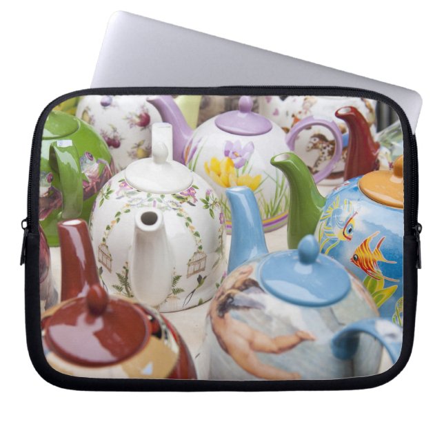 ドイツのライプツィヒで販売されているティーポット ラップトップスリーブ (正面)