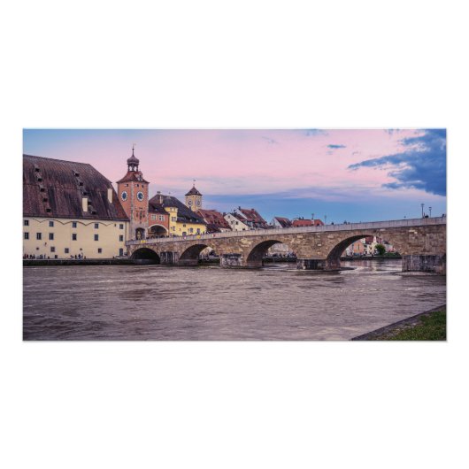 ドイツのレーゲンスブルクにある歴史的な旧市街 ポスター (正面)