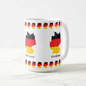 ドイツの地図におよぶ国旗のデザイン コーヒーマグカップ (正面右)