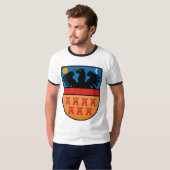 ドイツの城の頂上 Tシャツ (正面フル)