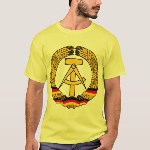 /ドイツの州のシール東ドイツの紋章付き外衣 Tシャツ