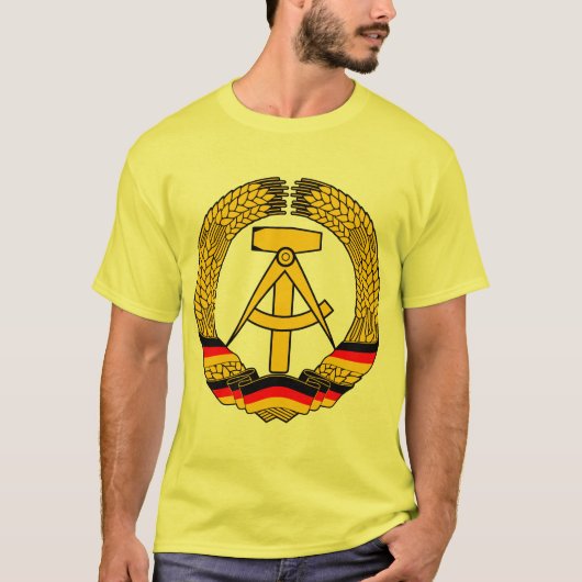 /ドイツの州のシール東ドイツの紋章付き外衣 Tシャツ (正面)