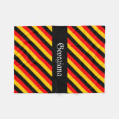 ドイツの旗色のストライプパターン + 名前をカスタムする フリースブランケット (正面(横))