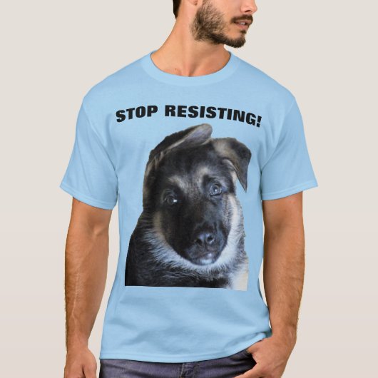 ドイツの羊飼いのワンちゃんTシャツ Tシャツ (正面)