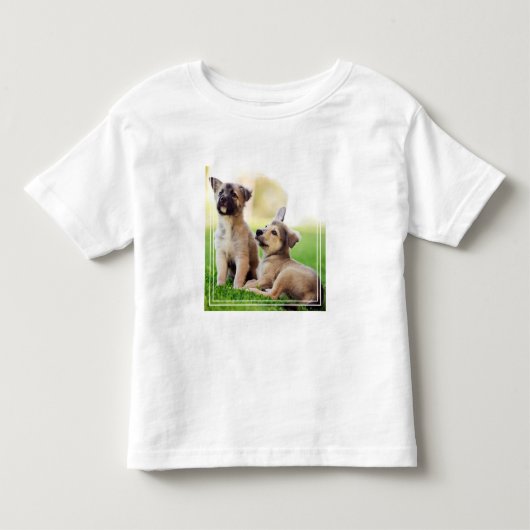 ドイツの羊飼いの子犬2頭 トドラーTシャツ (正面)