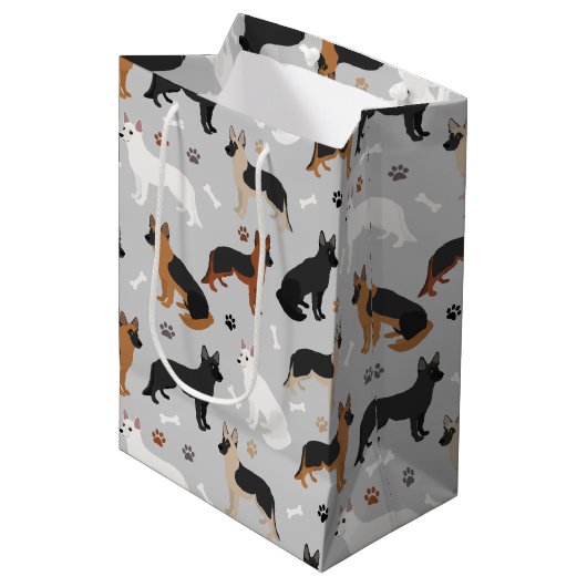 ドイツの羊飼いの骨と前足 ミディアムペーパーバッグ (正面アングル)