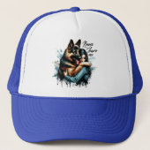 ドイツの羊飼いを抱きしめ離れた女 キャップ (正面)