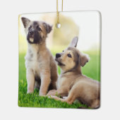 ドイツの羊飼い二匹の子犬 セラミックオーナメント (左)