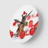 ドイツの羊飼い犬とクリスマスプレゼントSanta Hat ラウンド壁時計 (傾斜)