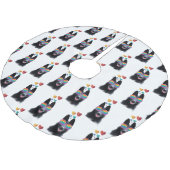 ドイツの羊飼い犬とハートバレンタインデー ブラッシュドポリエステルツリースカート (アングル)