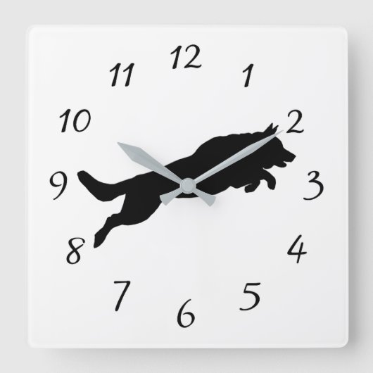ドイツの羊飼い犬のシルエットが飛び越える スクエア壁時計 (正面)