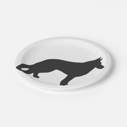 ドイツの羊飼い犬の黒いシルエット ペーパープレート (アングル)