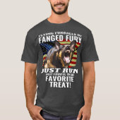 ドイツの羊飼い警察犬アメリカおもしろい国旗 Tシャツ (正面)