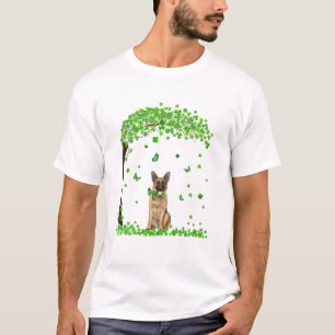 ドイツの羊飼いSt patricks day恋人アイリッシュシャーマー Tシャツ