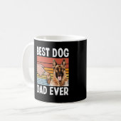 ドイツの羊飼最高のい犬のパパは今まで犬の母 コーヒーマグカップ (正面左)