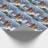 ドイツの走シェパードの雪とクリスマス帽子 ラッピングペーパー (角)