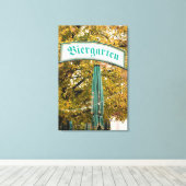 ドイツのBiergarten Signの外 キャンバスプリント (インサイチュ (ウッドフロア))