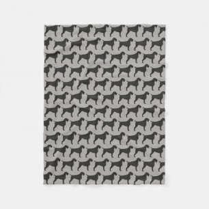 ドイツのWirehairedポインターはパターンのシルエットを描きます フリースブランケット