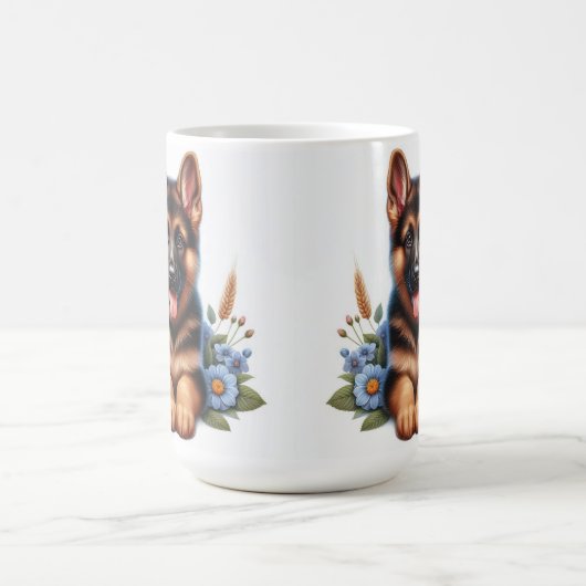 ドイツよくはしゃぐの羊飼い子犬と花 コーヒーマグカップ (中央)