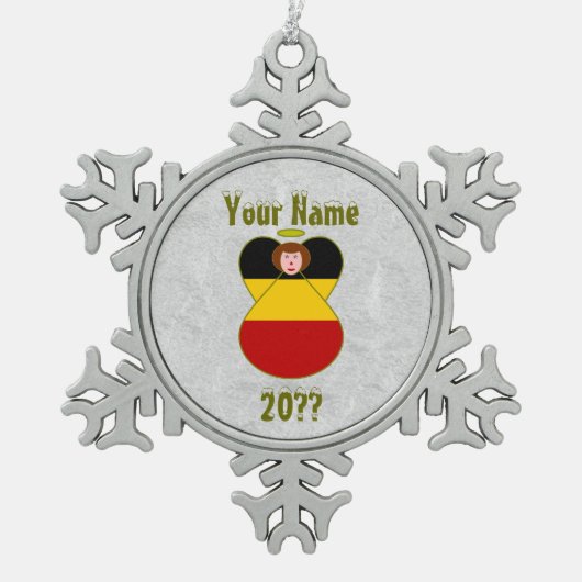 ドイツエンジェル国旗の赤毛 スノーフレークピューターオーナメント (正面)