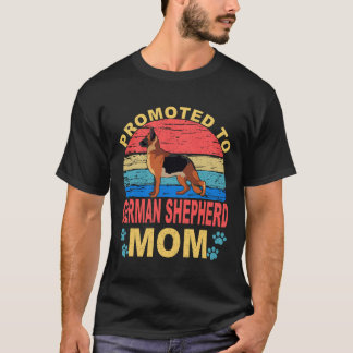 ドイツシェパードのママに昇格2 Tシャツ