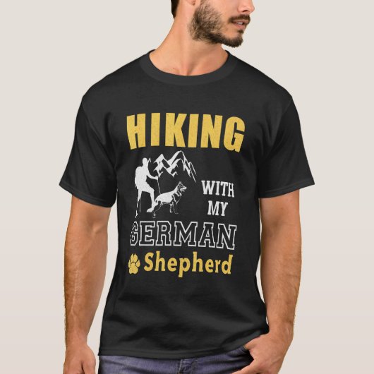 ドイツン・シェパードとハイキング Tシャツ (正面)