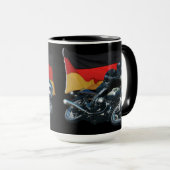 ドイツ国旗とバイクのライダー マグカップ (正面右)