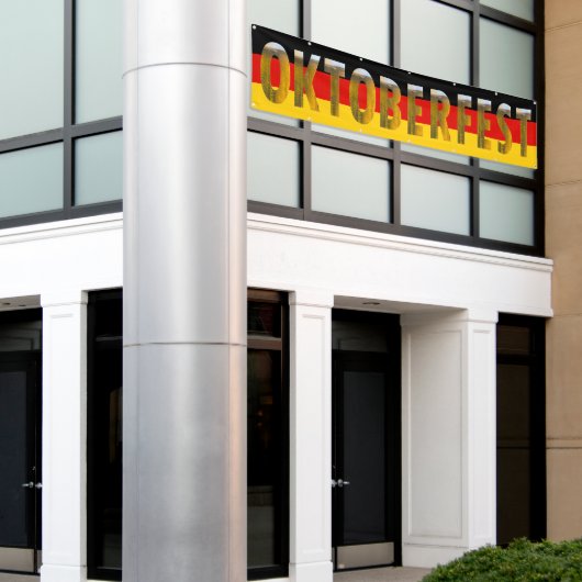 ドイツ国旗のビールフェスティバルオクトーバーフェスト 横断幕 (ビルの外側)