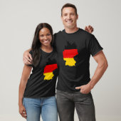 ドイツ国旗のホームの色 Tシャツ (ユニセックス)