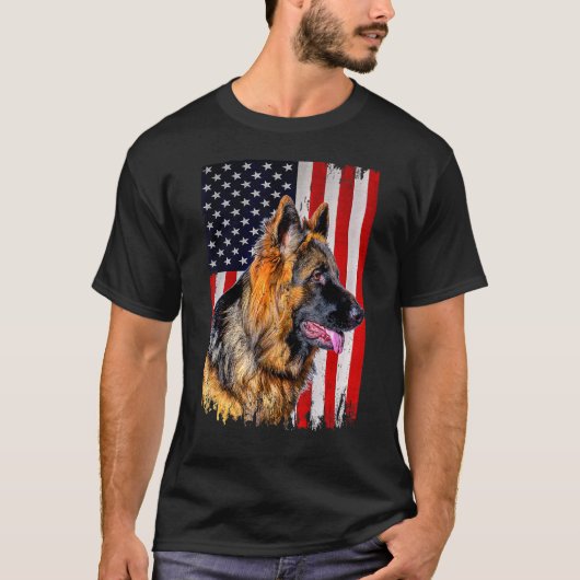 ドイツ羊飼いアメリカ国旗ドイツの羊飼い Tシャツ (正面)