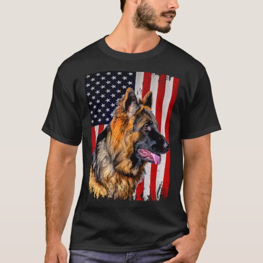 ドイツ羊飼いアメリカ国旗ドイツの羊飼い Tシャツ (正面)