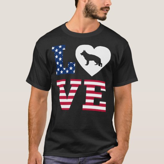 ドイツ羊飼いラブハートアメリカ国旗 Tシャツ (正面)