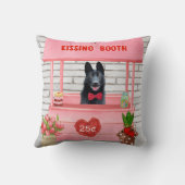 ドイツ羊飼い犬バレンタインデーキスをするス クッション (裏面)