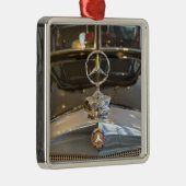 ドイツ、シュトゥットガルト、バーデン=ウルテンベルク。メルセデス メタルオーナメント (右)