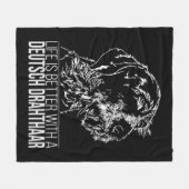 ドイツ・ドラフターの生活は犬のことわざが良い フリースブランケット (正面(横))