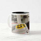 ドイツ，バーデン-ウルトテンベルク， 3 ツートーンマグカップ (正面左)