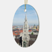 ドイツ，ミュンヘン セラミックオーナメント (左)