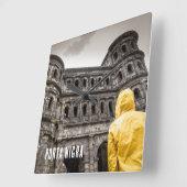 ドイツTrier Rhineland PalatinateのPorta Nigra スクエア壁時計 (傾斜)