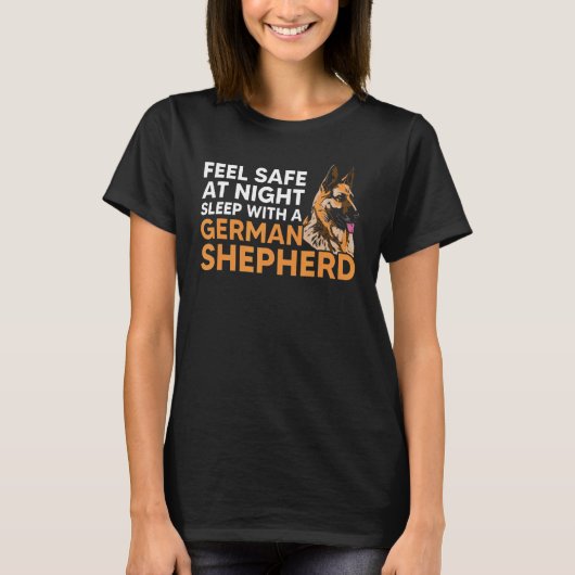 ドイ感じツの羊飼い犬と一緒に夜の安全な睡眠 Tシャツ (正面)