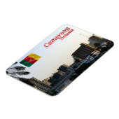 ドゥアラ –  マグネット (左側)