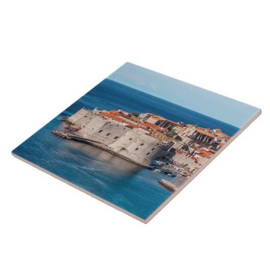 ドゥブロブニク、クロアチア タイル (側面)