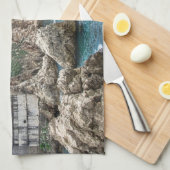 ドゥブロヴニクの壁を海から眺める キッチンタオル (四つ折り)