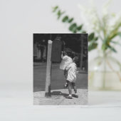 ドゥーはポスタントのウン文字を使う ポストカード (スタンド正面)