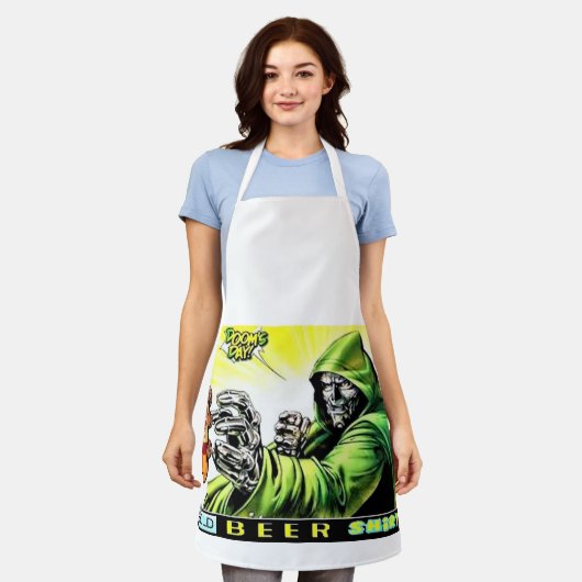 ドゥームズデイコールドビールシャツ エプロン (着用した状態)