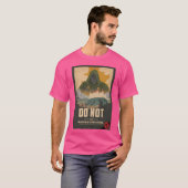 ドゥーム・プサ博士の旅行ポスター Tシャツ (正面フル)