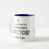 ドクターおもしろいギフト |ドク素晴らしター ツートーンマグカップ (正面左)