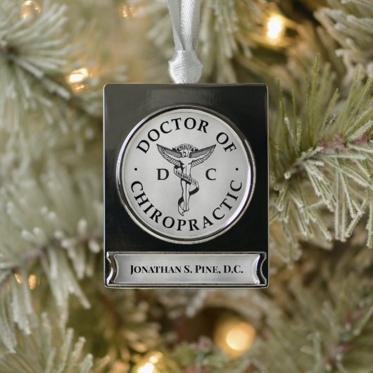 ドクターオブカイロプラクティックエンブレムロゴ シルバープレートバナーオーナメント (ツリー)