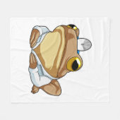 ドクターズコートを着た蛙 フリースブランケット (正面(横))