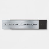 ドクタードクターズドアオフィスのサインシンボルや象徴シルバールック サインプレート (正面)